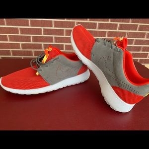 Nike Roshe Run "Challenge Red/Dark Pewter” 10.5